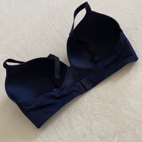 Gap Body | Favorite Seamless Wireless Convertible Bra Navy Blue (34D) - Picture 6 of 15
